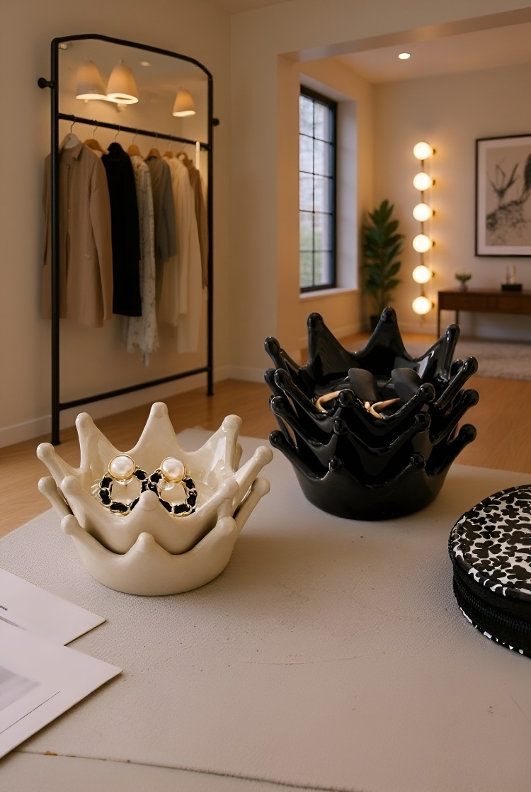 صندوق تخزين إكسسوارات بتصميم ملكي