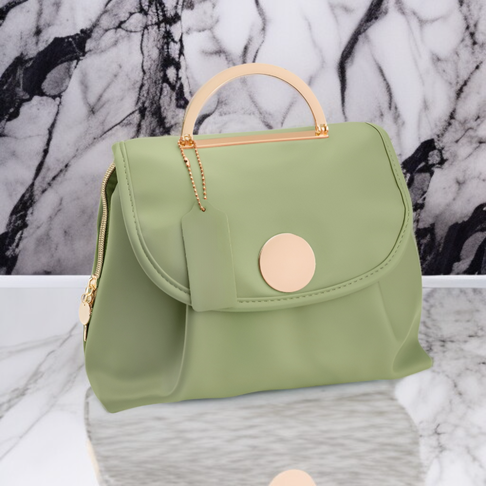 Leak-proof toilet bag suitable for hiking trips