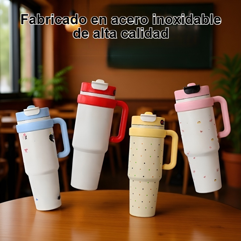 Vaso de acero inoxidable de gran capacidad con helado.