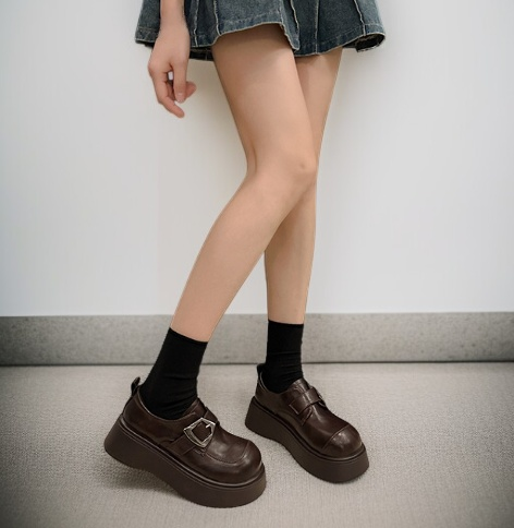 편안한 착화감의 여성 청키 로퍼 상세 이미지