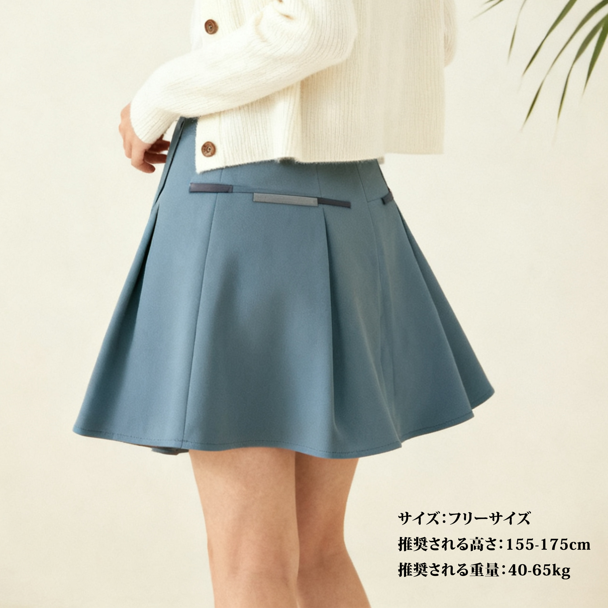 軽やかな素材のプリーツスカートディテール