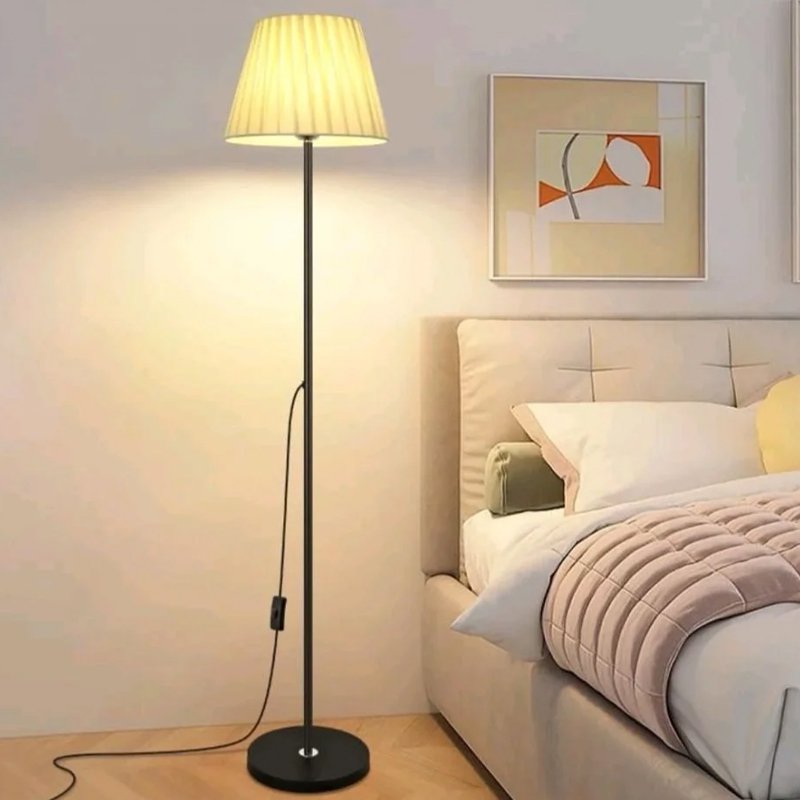 縦型省エネフロアランプ