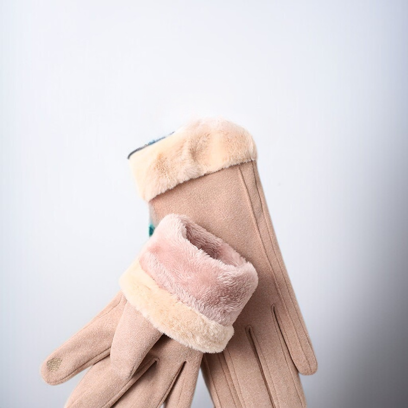 스타일리시한 디자인의 여성 겨울 장갑