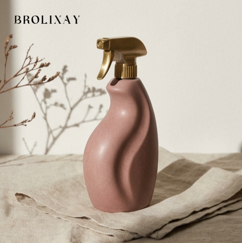 สเปรย์กำจัดแบคทีเรียและไรฝุ่นสำหรับเสื้อผ้า