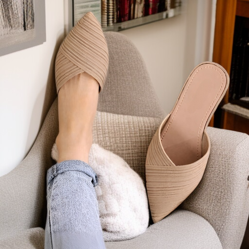 شبشب عصري سهل التنسيق بكعب عريض وعال للارتداء في الخارج