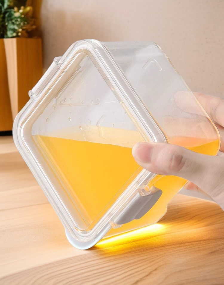 신선도를 지키는 뚜껑이 달린 수납 탱크