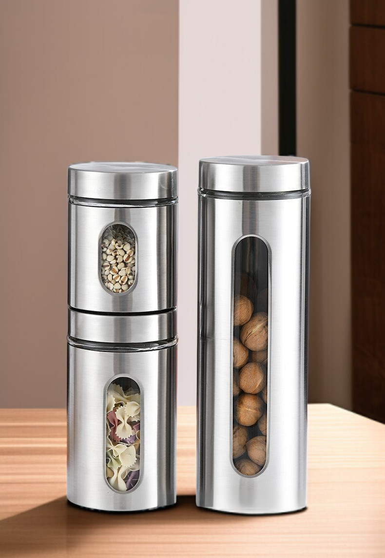 キッチンカウンター上に置かれたステンレス保存タンク