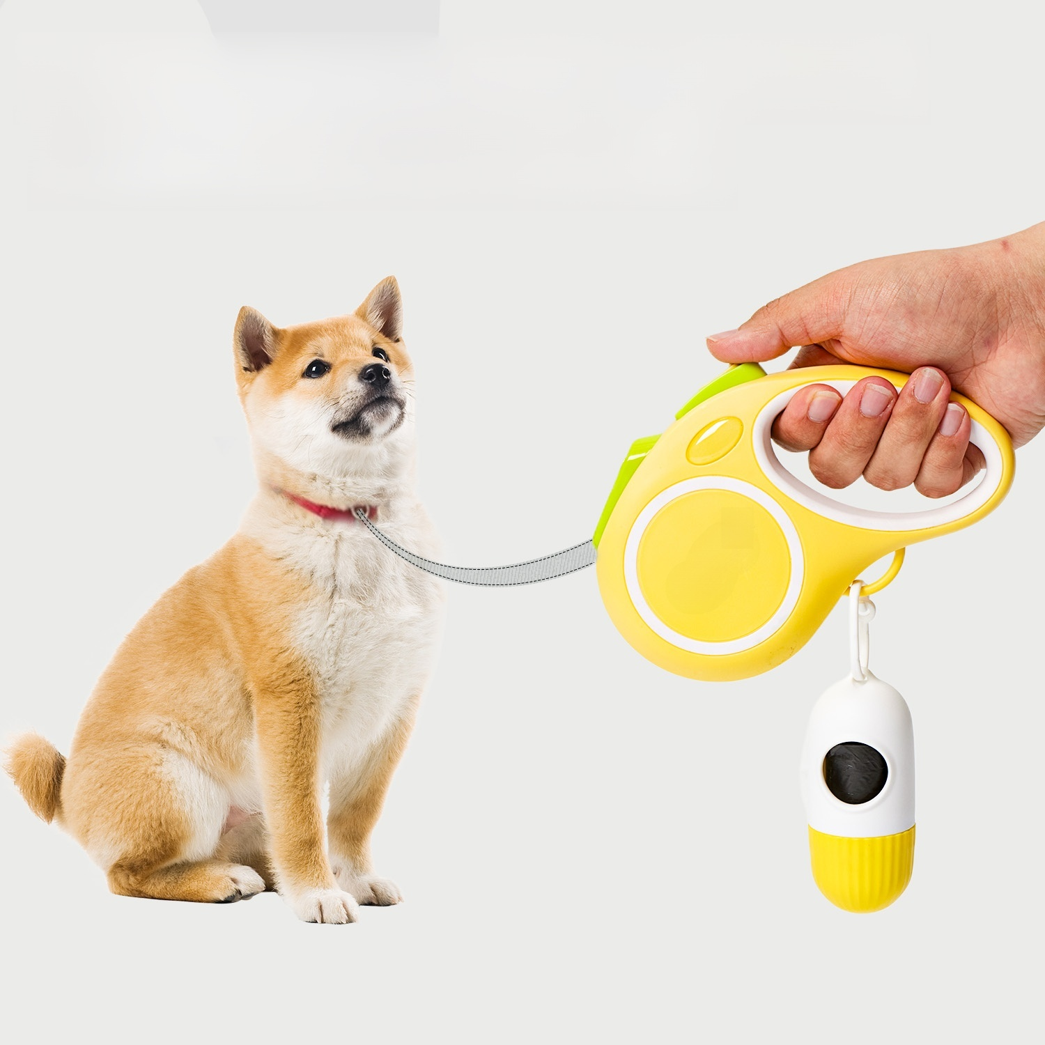 Lightweight retractable tow rope