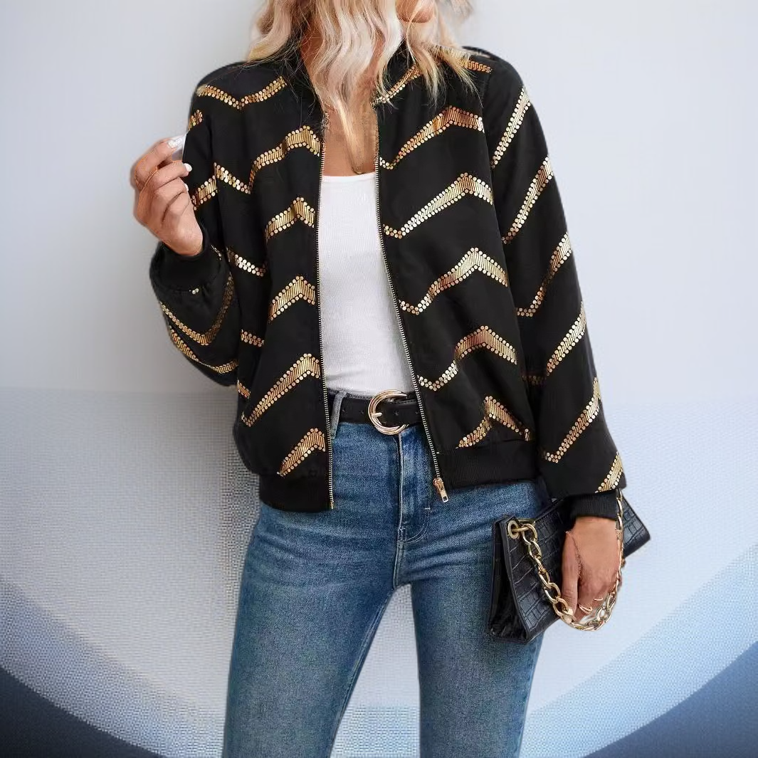 フォーマルにも対応可能なレディースジップアップジャケット