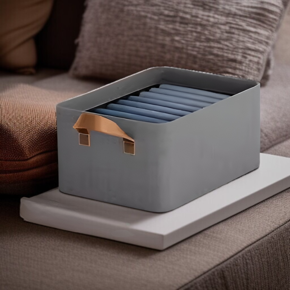 옷, 장난감 등 다양한 소품 정리 바구니