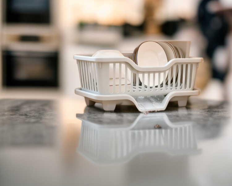 ตู้เก็บจานพร้อมฝาปิดกันฝุ่น