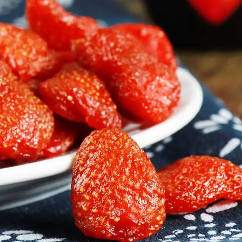 厳選クリームストロベリー丸ごとドライフルーツおやつ