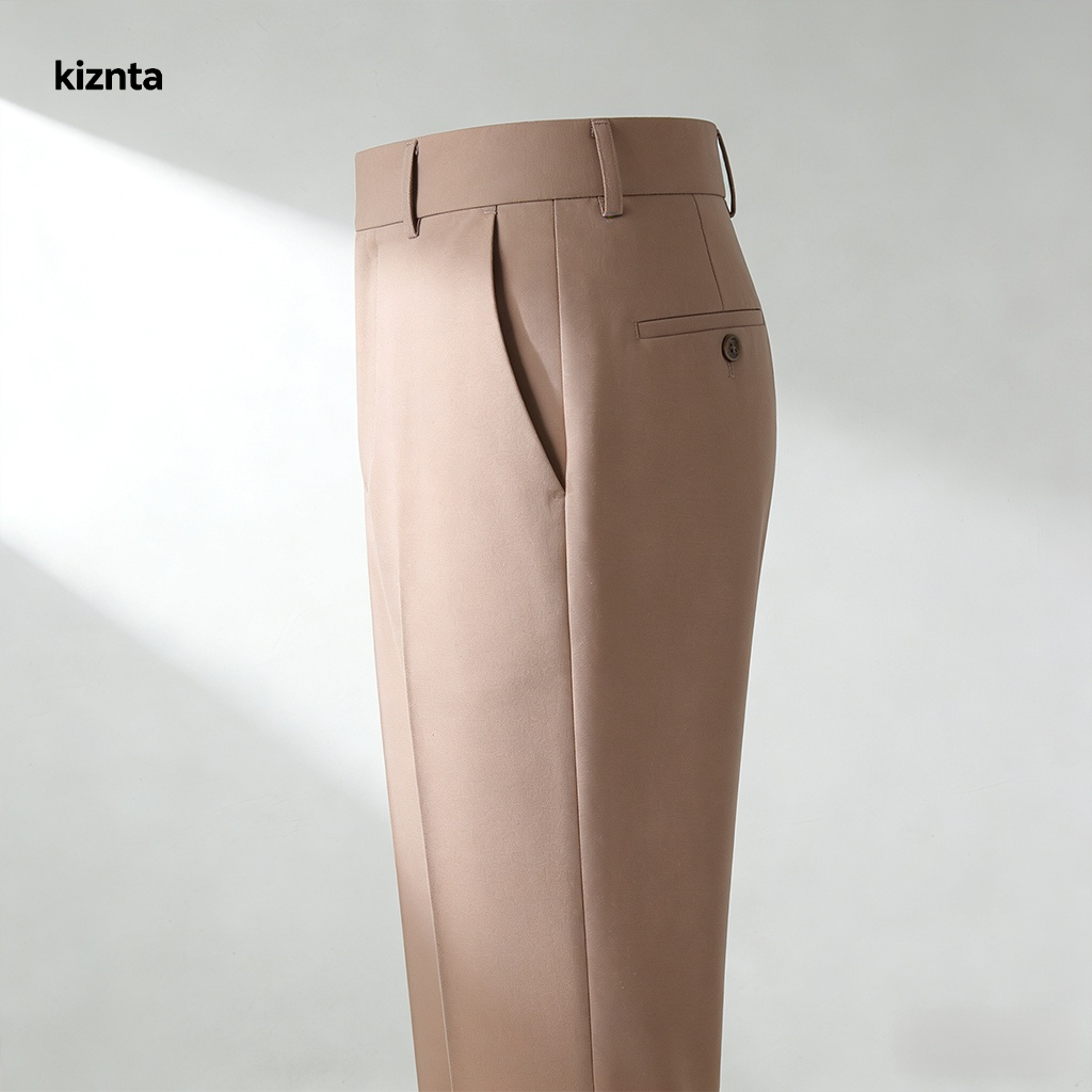 Volné ležérní kalhoty na modelce