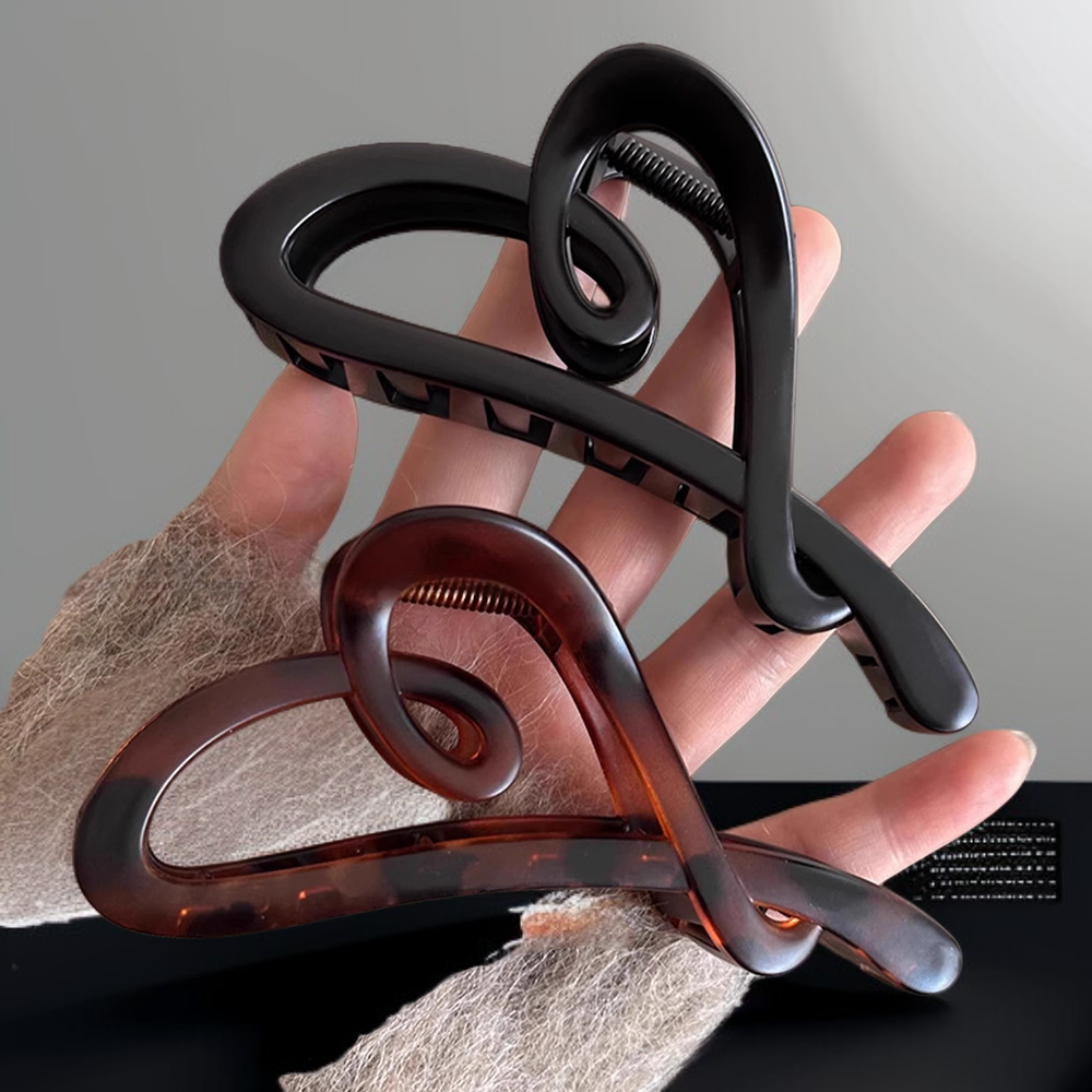 女性向けマットブラックヘアアクセサリー