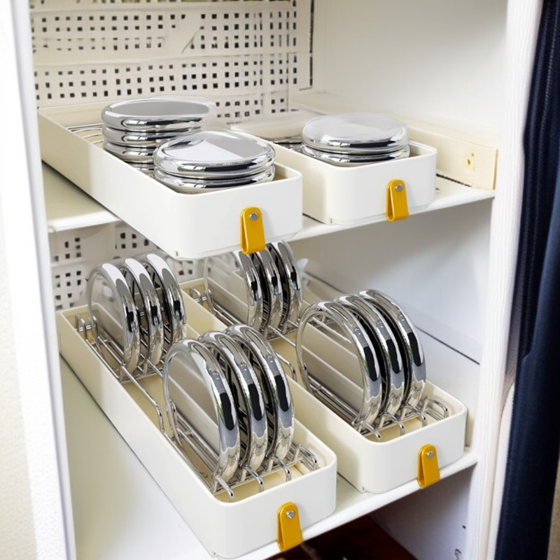 Armario estrecho de cocina con cesta extraíble y estante para platos