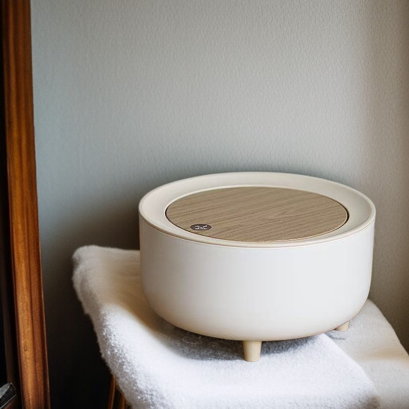 Robuster Abfallbehälter aus Echtholz, biegefest