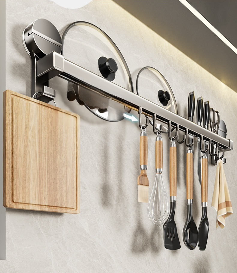 Detalle de montaje del estante de cocina gris metálico