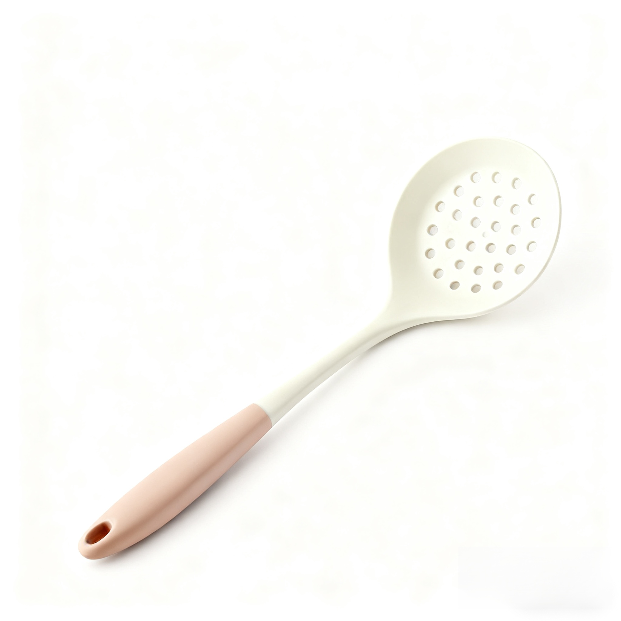 음식 집게 사용 모습