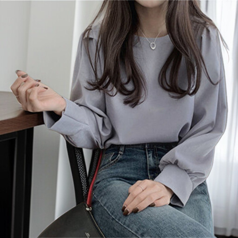 女性の秋の白い老化長袖シャツ緩い泡袖ブラウスヘイズブルー長袖シャツ