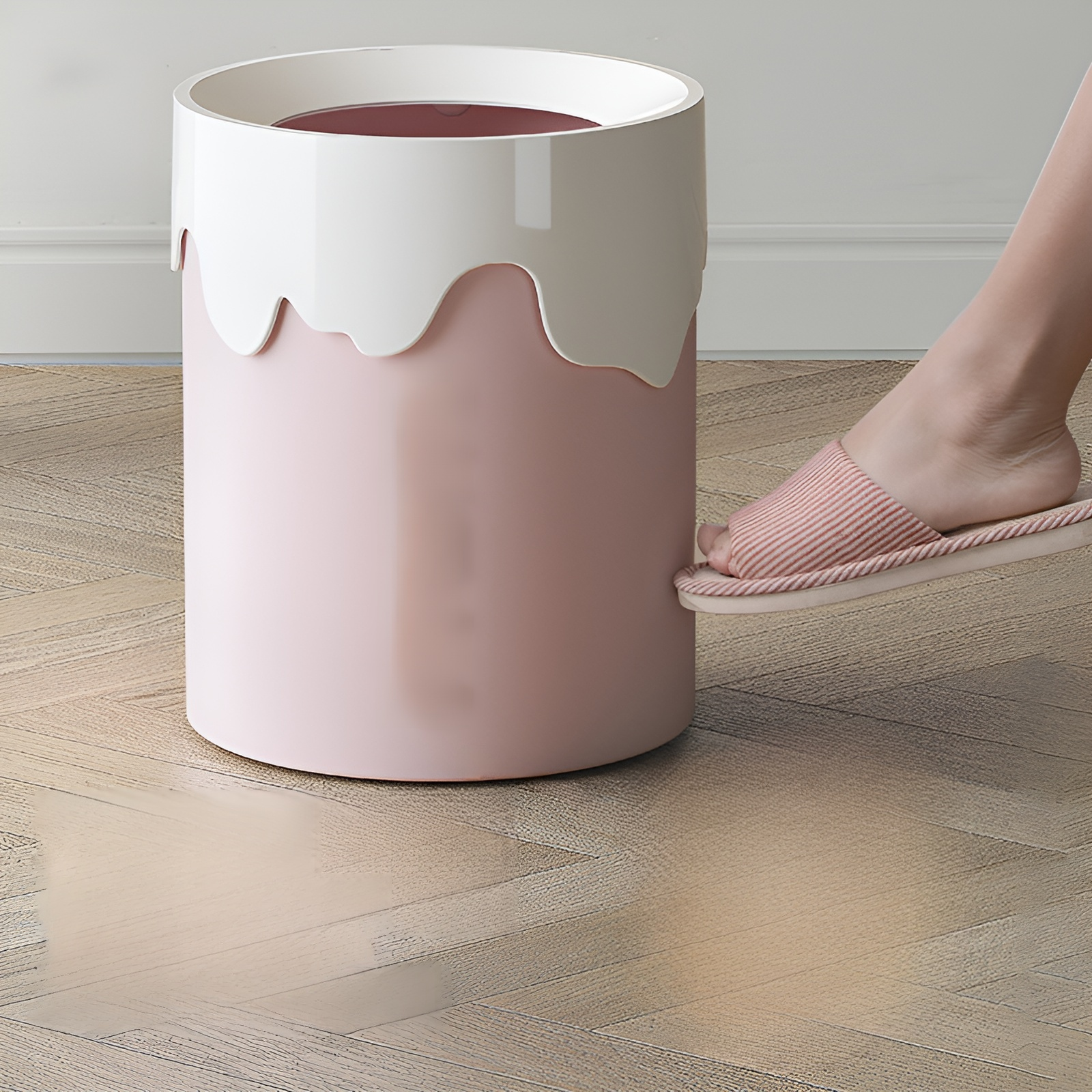 Poubelle avec couvercle pour éviter les odeurs