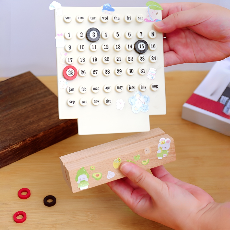 Calendar ornament