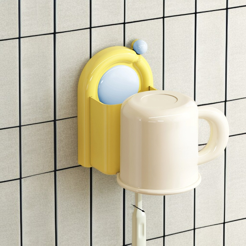 منظم فرش الأسنان بمشبك شفط مقلوب