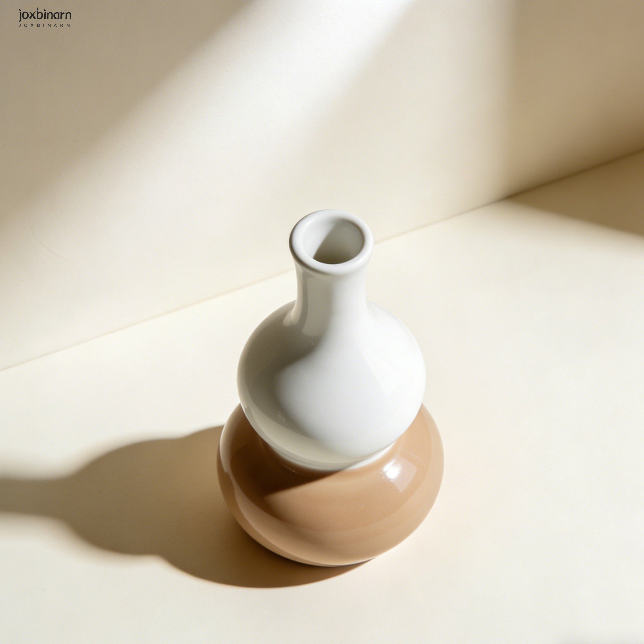 おしゃれなミニ花瓶のインテリア使用例