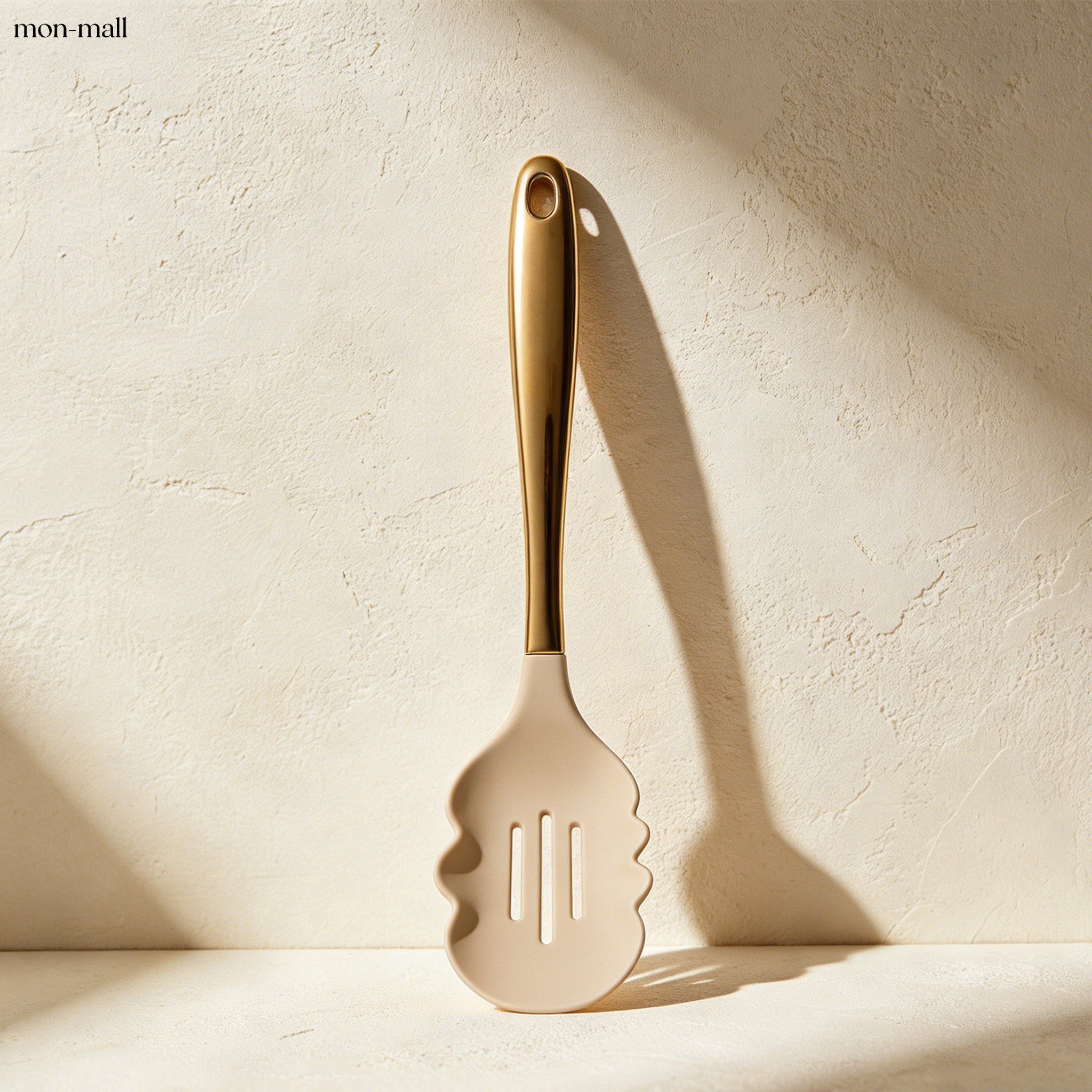 Food-grade high-temperature resistant spatula
