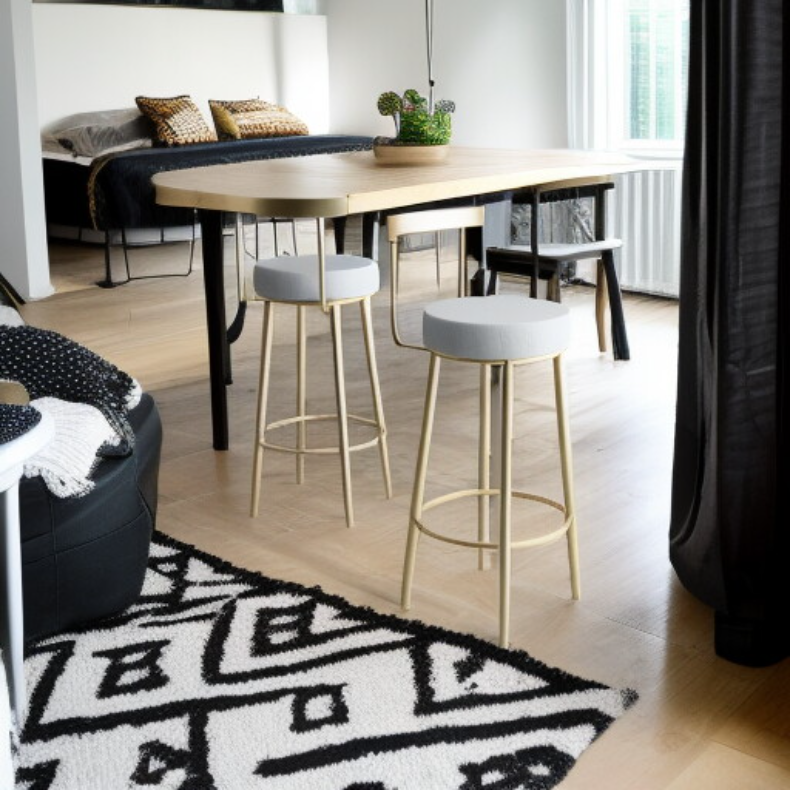 등받이가 있는 금속 발받침대