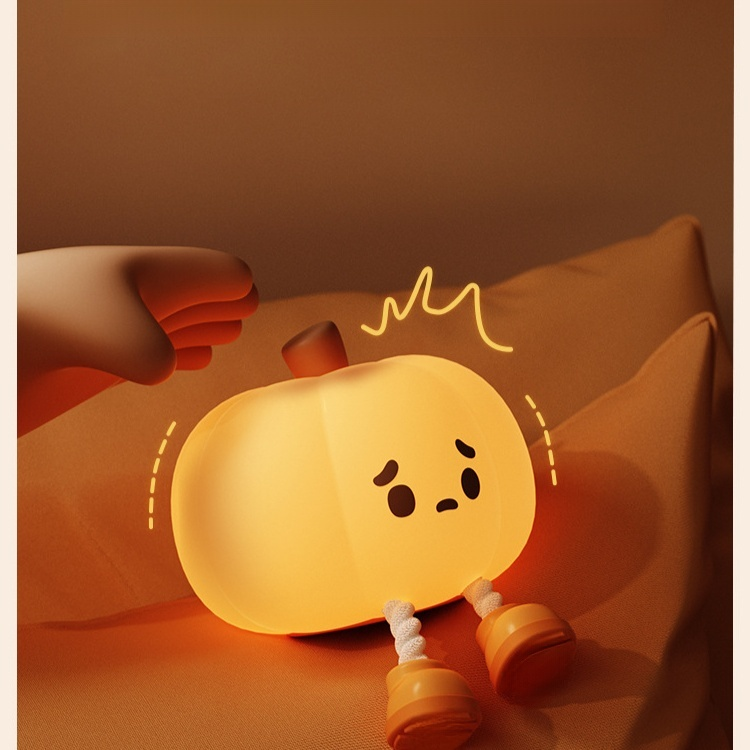 Pumpkin patting lamp