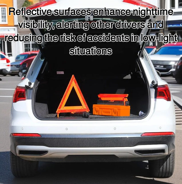 Reflective triangle warning sign for roadside safety