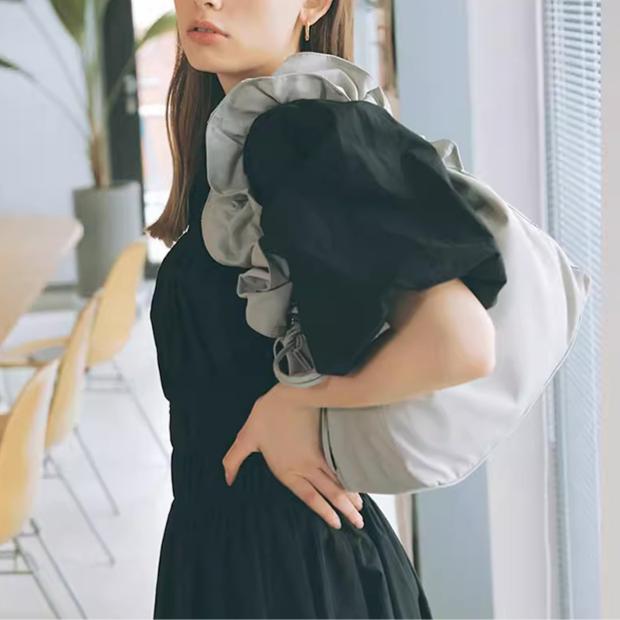 여성용 기품 있는 주름 구름백 나일론 숄더백