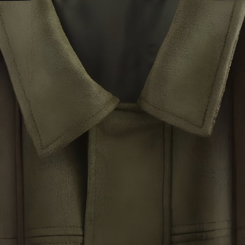 جاكيت نسائي بتصميم عملي وعصري