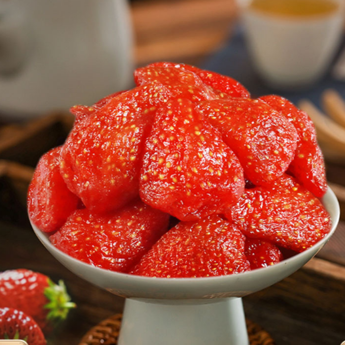 厳選クリームストロベリー丸ごとドライフルーツおやつ