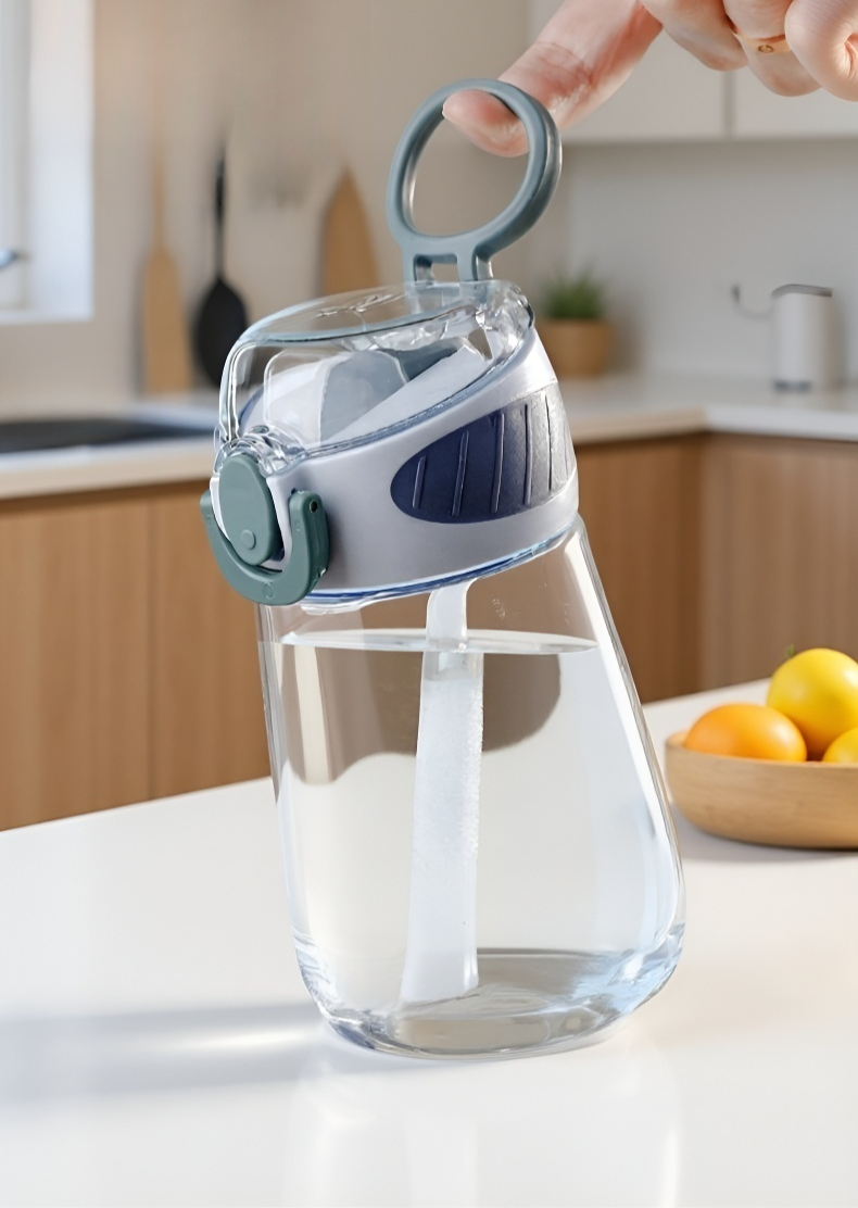 كوب ماء لطيف للبنات مع غطاء محكم الإغلاق