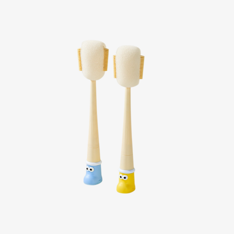 스펀지 브러쉬로 젖병 내부 완벽 세척