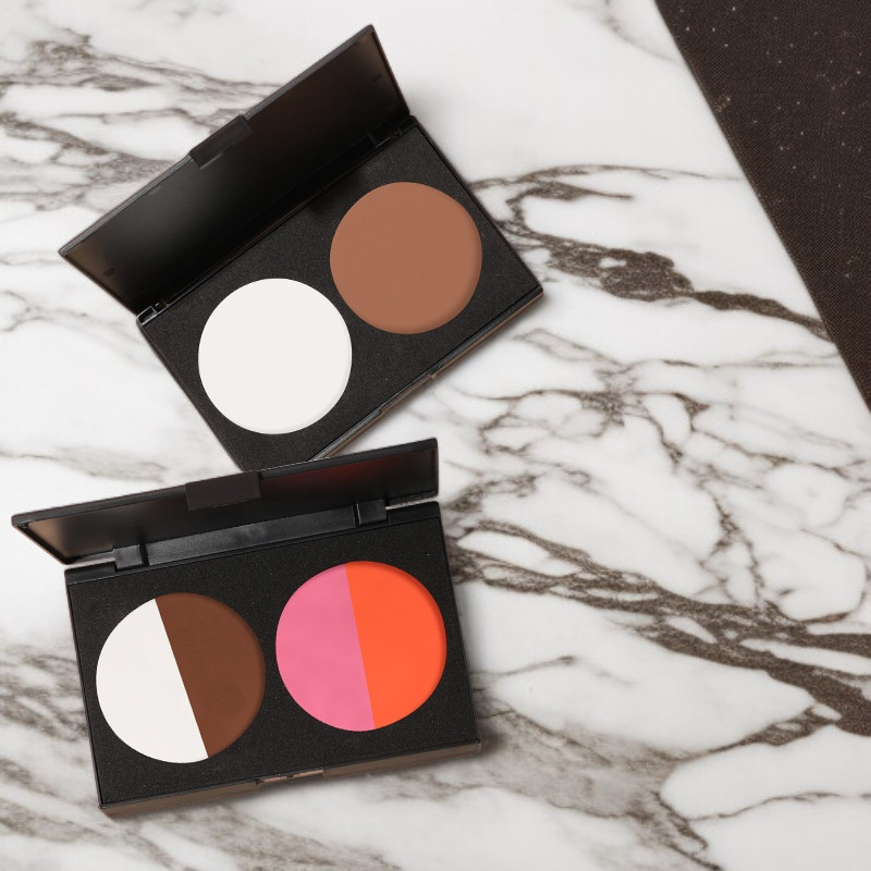 マットクワッドアイシャドウパレット