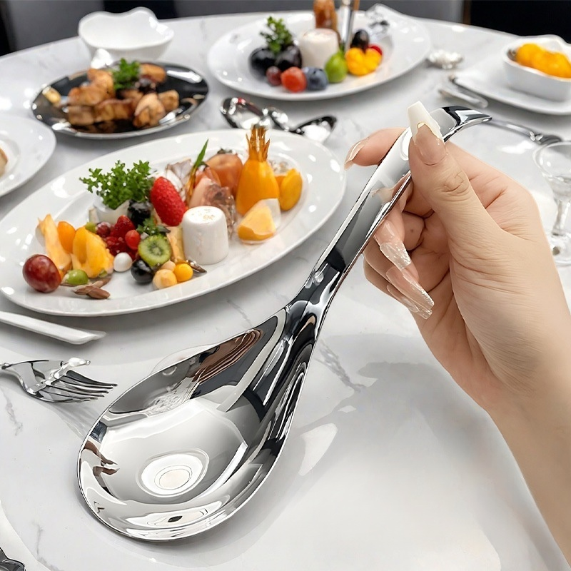 ทัพพีขนาดใหญ่สำหรับซุปและโจ๊ก