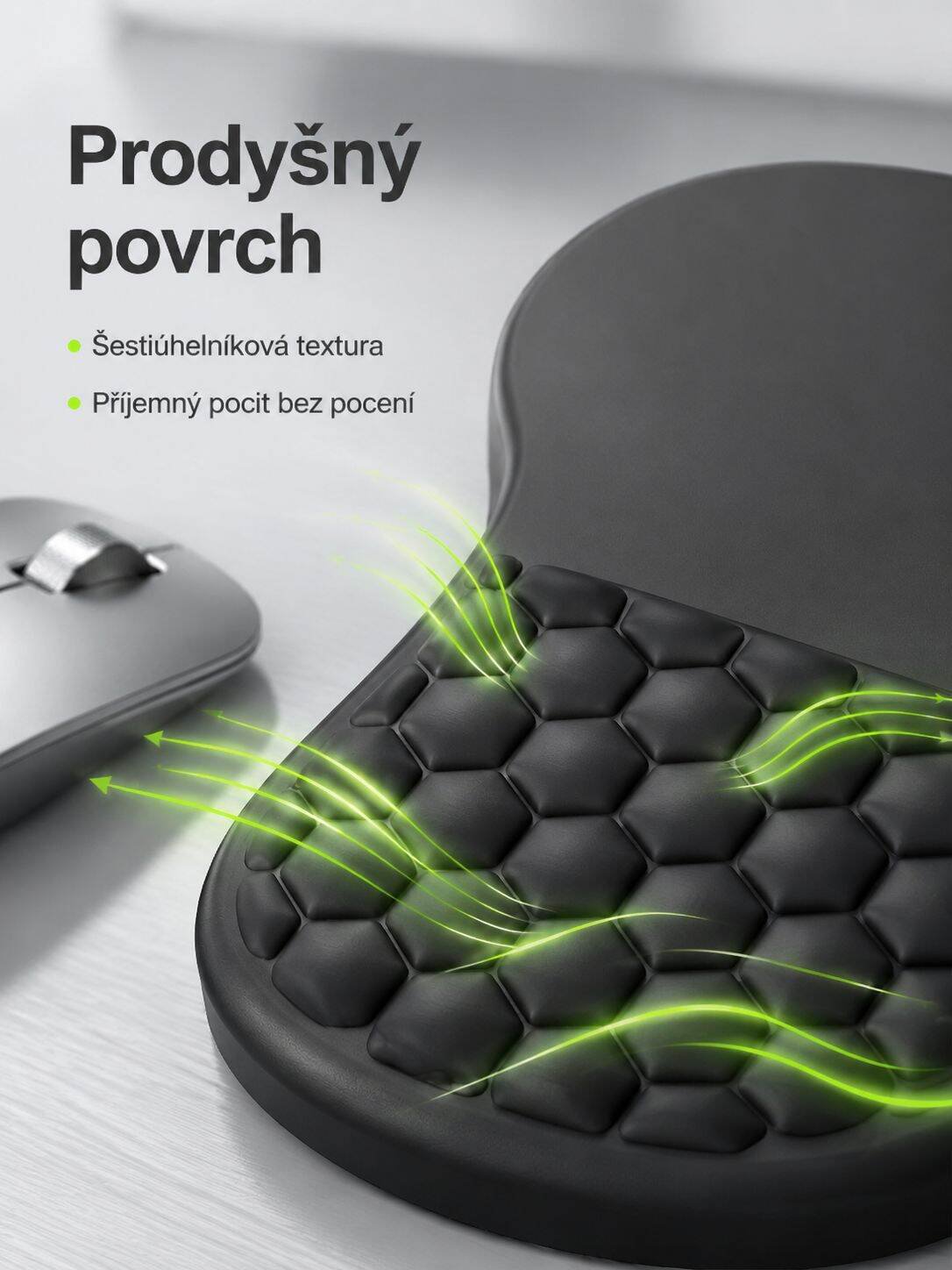 Jednoduchá černá myší podložka se šikmou opěrkou zápěstí