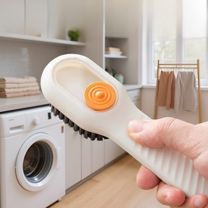 فرشاة أحذية متعددة الوظائف مع عبوة سائلة