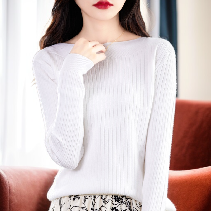 長袖ニットセーター