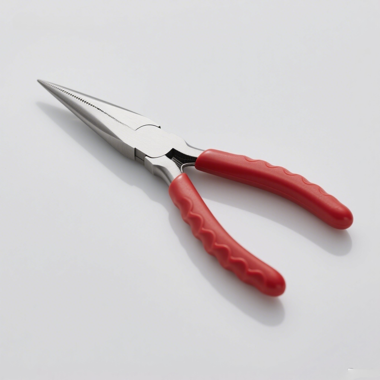 คีมปากแหลม