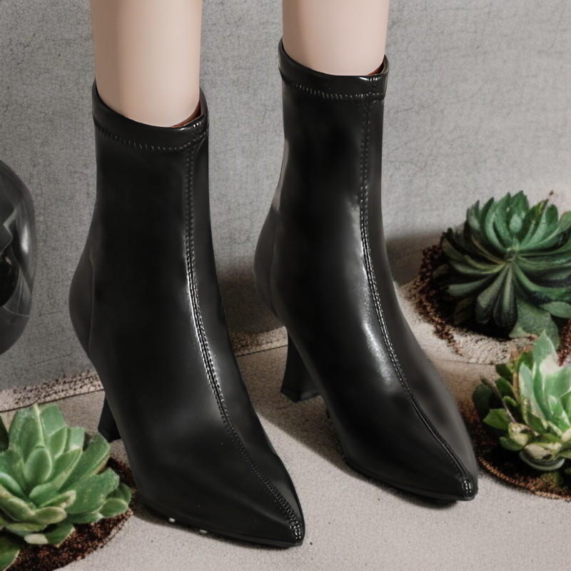 女性用スティレットショートブーツ2025年秋冬新作ポインテッドブーツ気質シンプル無地ブーツ後ろジッパーミドルカーフブーツ疲  れないブーツ