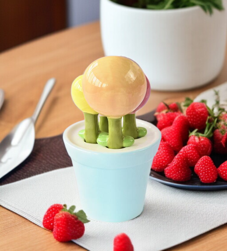 귀여운 디자인의 도자기 수납 받침대