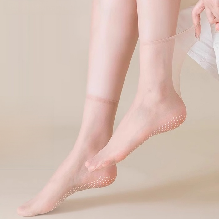 Women's ultrathin nonmarking stockings for summer