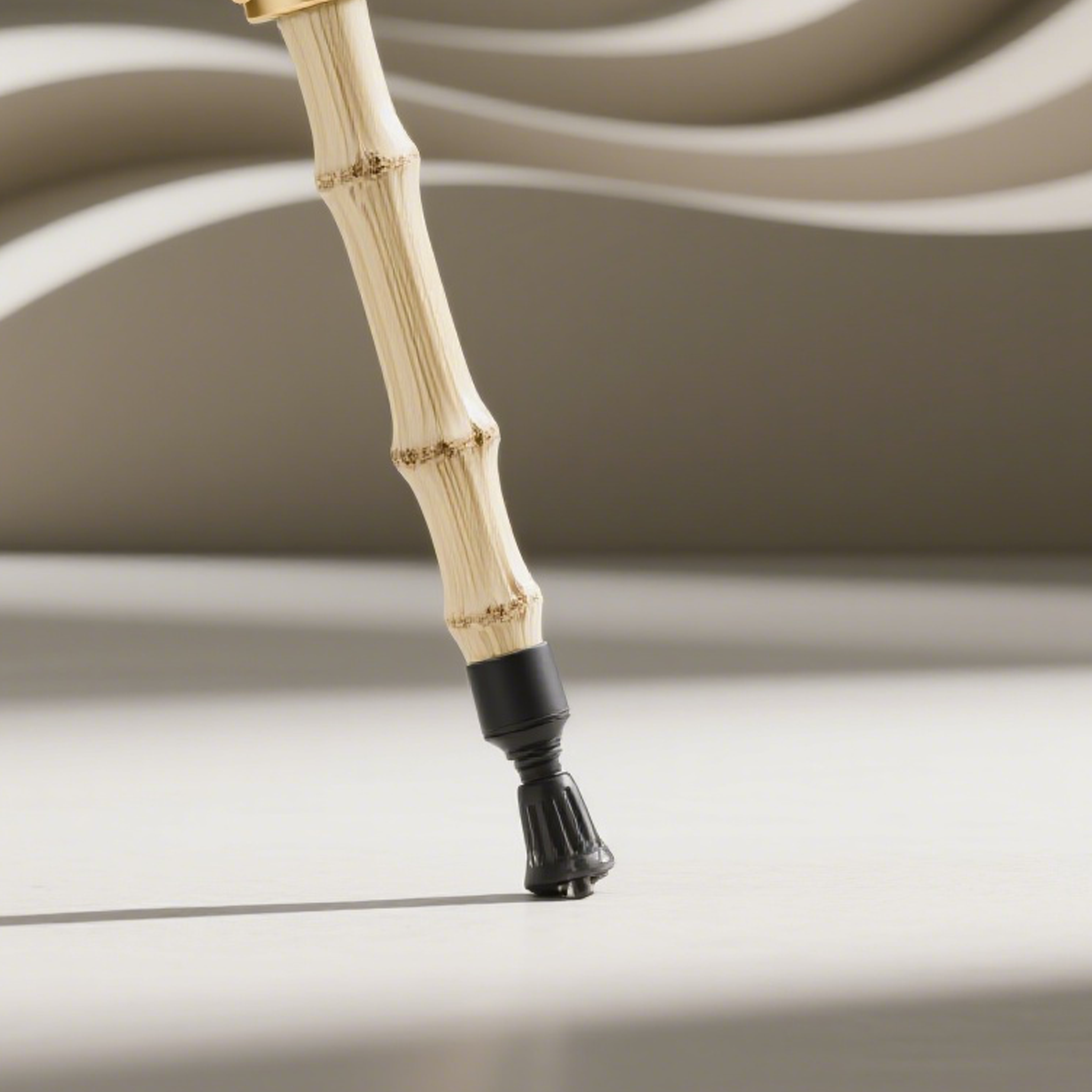 登山手杖伸縮調節特寫