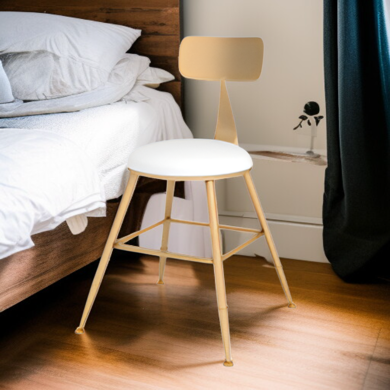 등받이가 있는 금속 발받침대