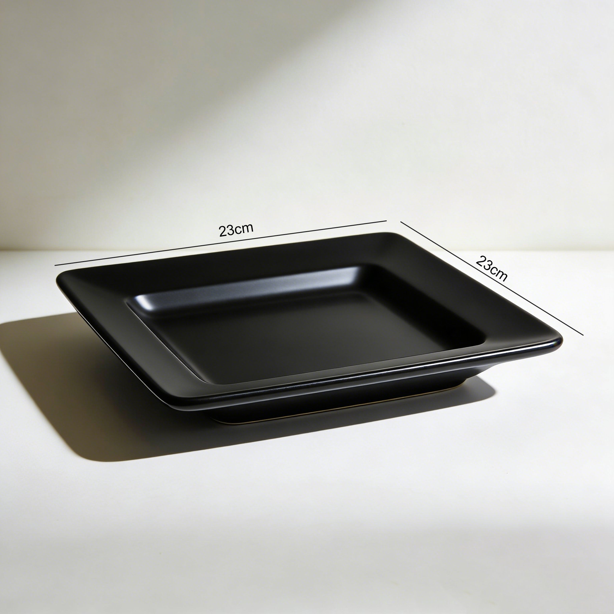 モダンデザインの食器セット