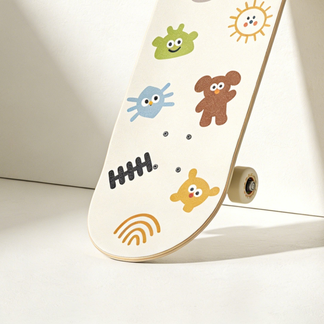 Skateboard for young children learning to ride