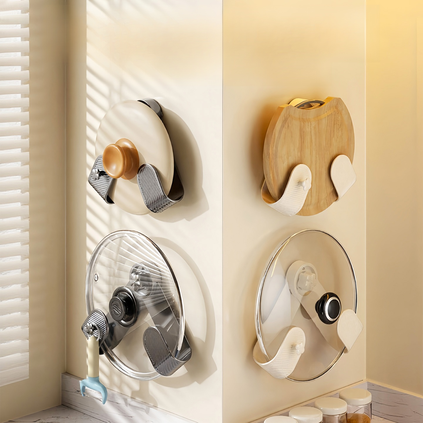 穴あけ不要 吸盤式壁掛け鍋ふたラック